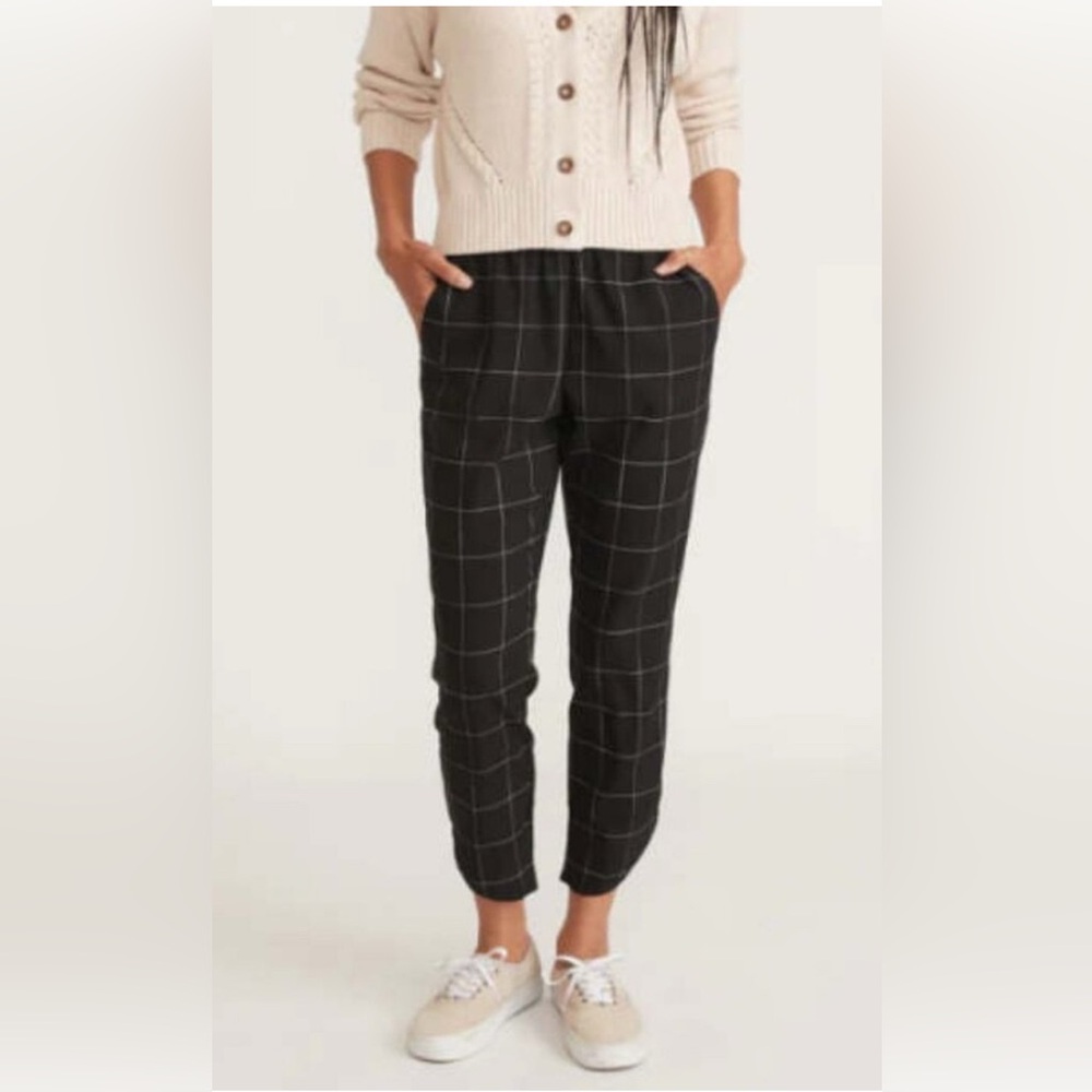 MARINE LAYER; ALLISON PULL-ON, TAPERED LEG PANT IN BLACK WINDOWPANE. - Picture 2 of 11